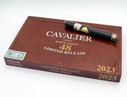 CAVALIER GENEVE WHITE SERIES 2023 LIMITED RELEASE 6.25X48 (15)