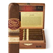 PADRON FAMILY RESERVE NO. 44  (10)