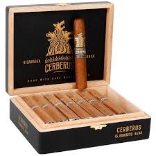 [INTREF004463] Guardian of the Farm Cerberus Robusto