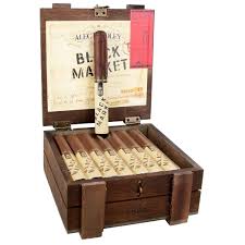 [INTREF011605] ALEC BRADLEY  BLACK MARKET GORDO  (24)