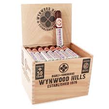 [INTREF011010] WYNWOOD HILLS UNHINGED MADURO 50X 4 1/2 BOX (50)