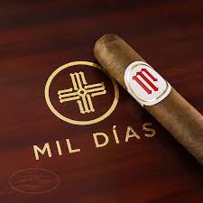 [INTREF006599] CROWNED HEADS MIL DIAS DOUBLE ROBUSTO 63/8X50 20