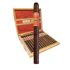 [INTREF004688] HERRERA ESTELI LANCERO (15)