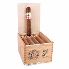 [INTREF009602] LA GLORIA CUBANA SERIE R ESTELI NO. FIFTY-TWO 6 1/4 X 52 (18)