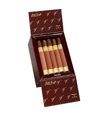 [INTREF001554] CAO BELLA VANILLA ROBUSTO 5 X 48 (20)