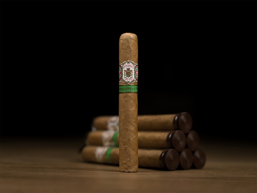 [INTREF004400] GRAN HABANO CONNECTICUT #1 ROBUSTO (20)