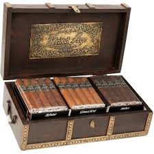 [INTREF004530] GURKHA GRAND AGED BUNDLE TRAY TORO (60)