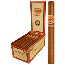 [INTREF006538] LA AURORA 1987 CONNECTICUT CHURCHILL (20)