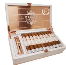 [INTREF009394] RP WHITE LABEL ROBUSTO+LIGHTER LIMITED E 5X50 (20) ROCKY PATEL